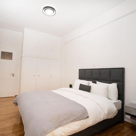 City Center Apt. On A Traffic Free Street Ateny Zewnętrze zdjęcie